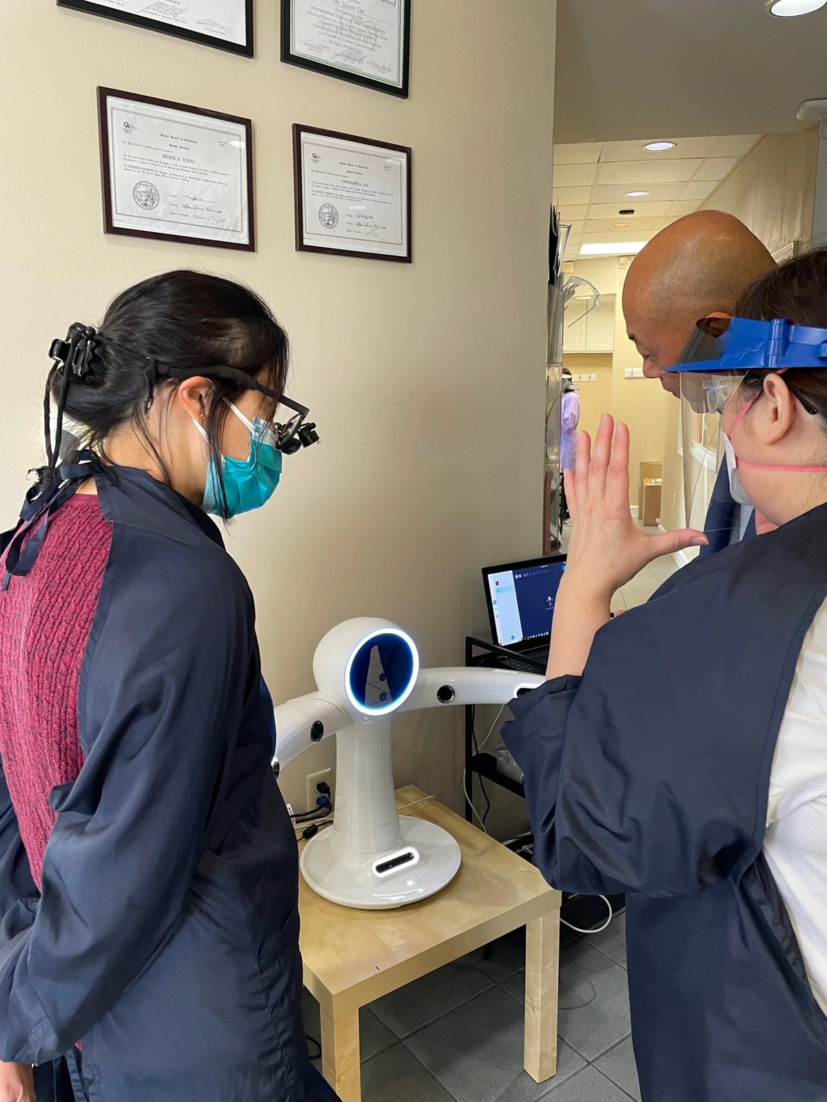 Ray RAYFace 3D face scanner in use at a dental clinic